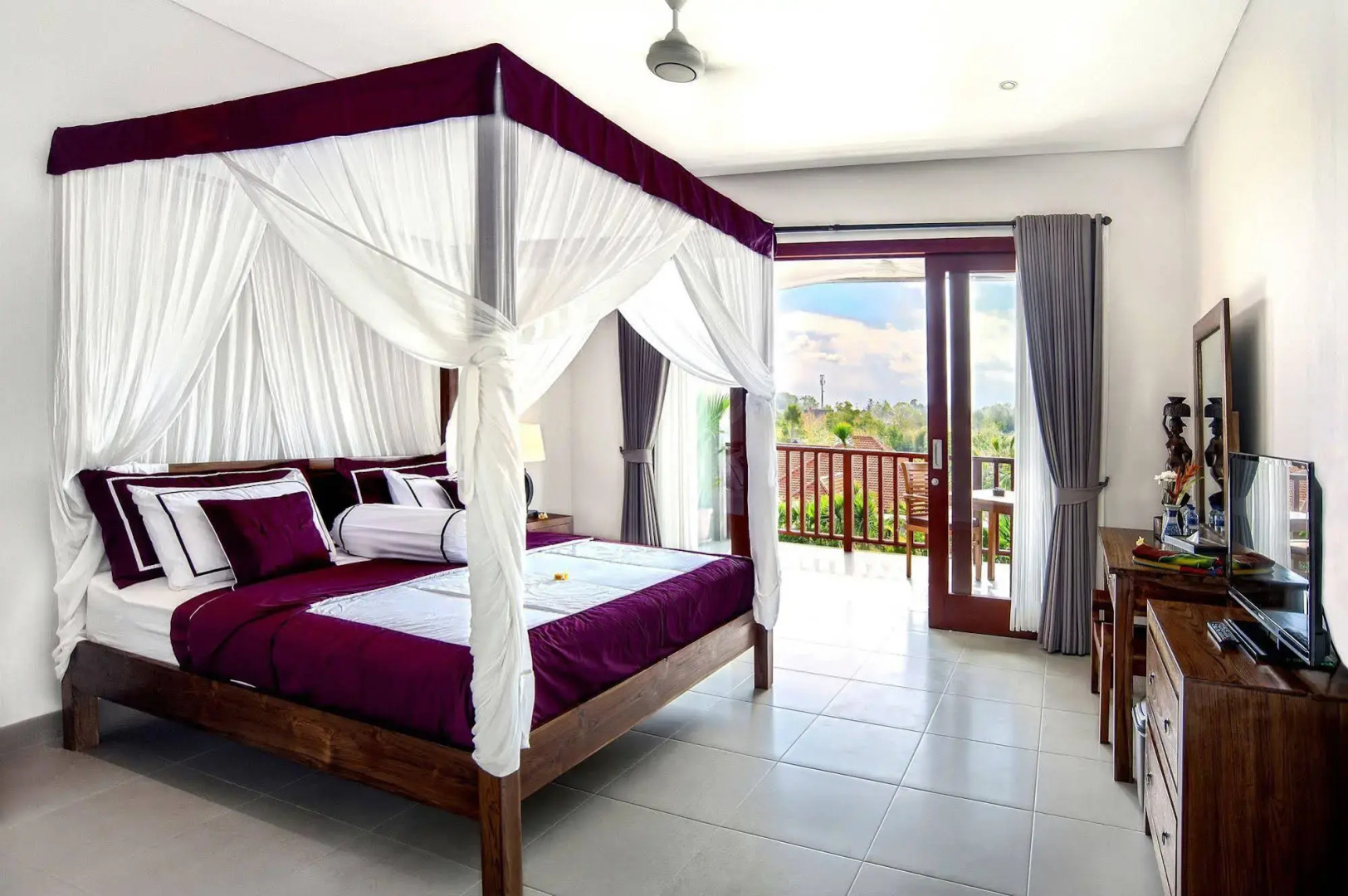 Villa Yenian by Villa Finder