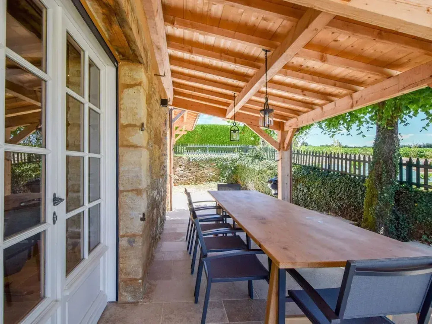 Hilltop Cottage With Pool