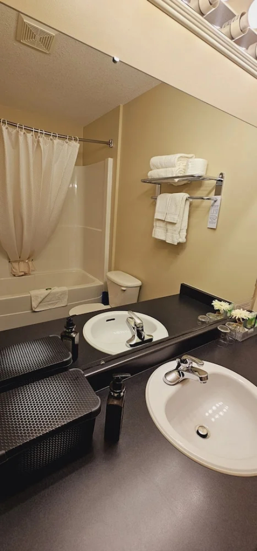 Raven's Nest Hotel