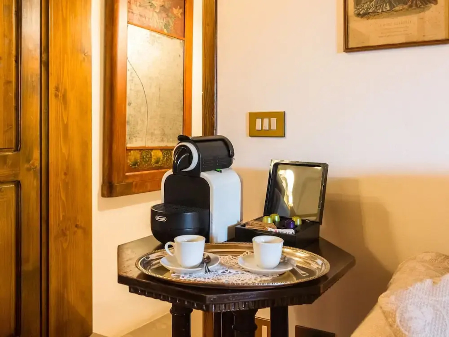 Holiday Home in Town Center with Pool, Garden, Hot Tub