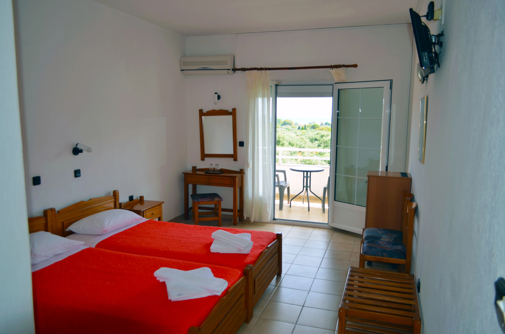 Отель Achillion