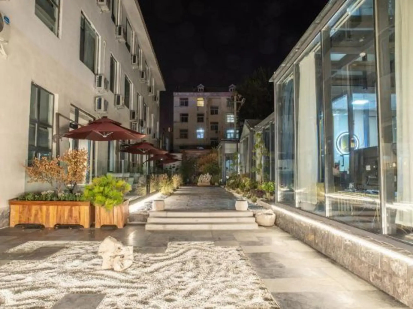 Impression Cloud Gate Hotel