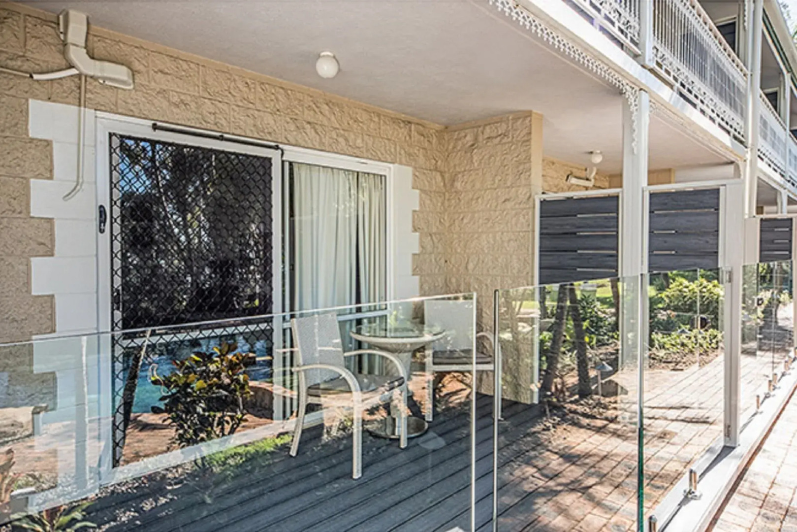 Colonial Palms Motor Inn