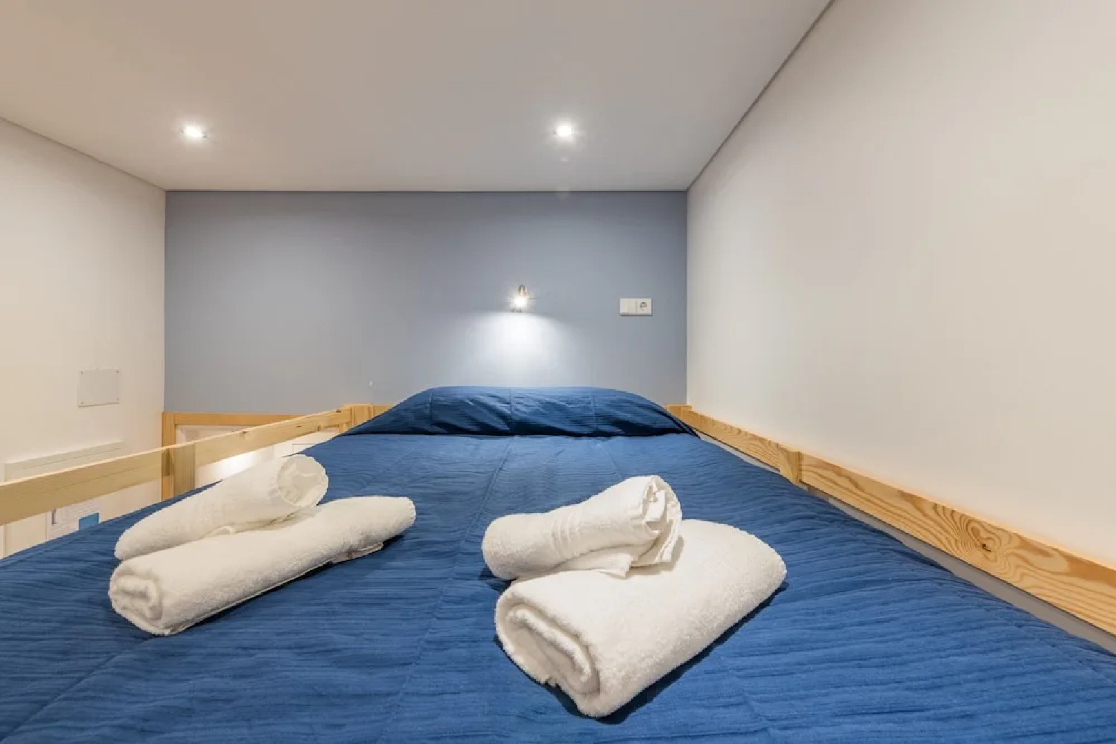 733 Costa Cabral Metro Residence