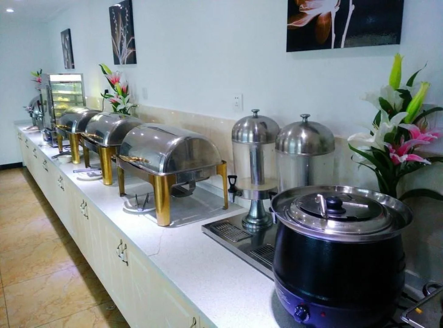 Kaili Business Hotel