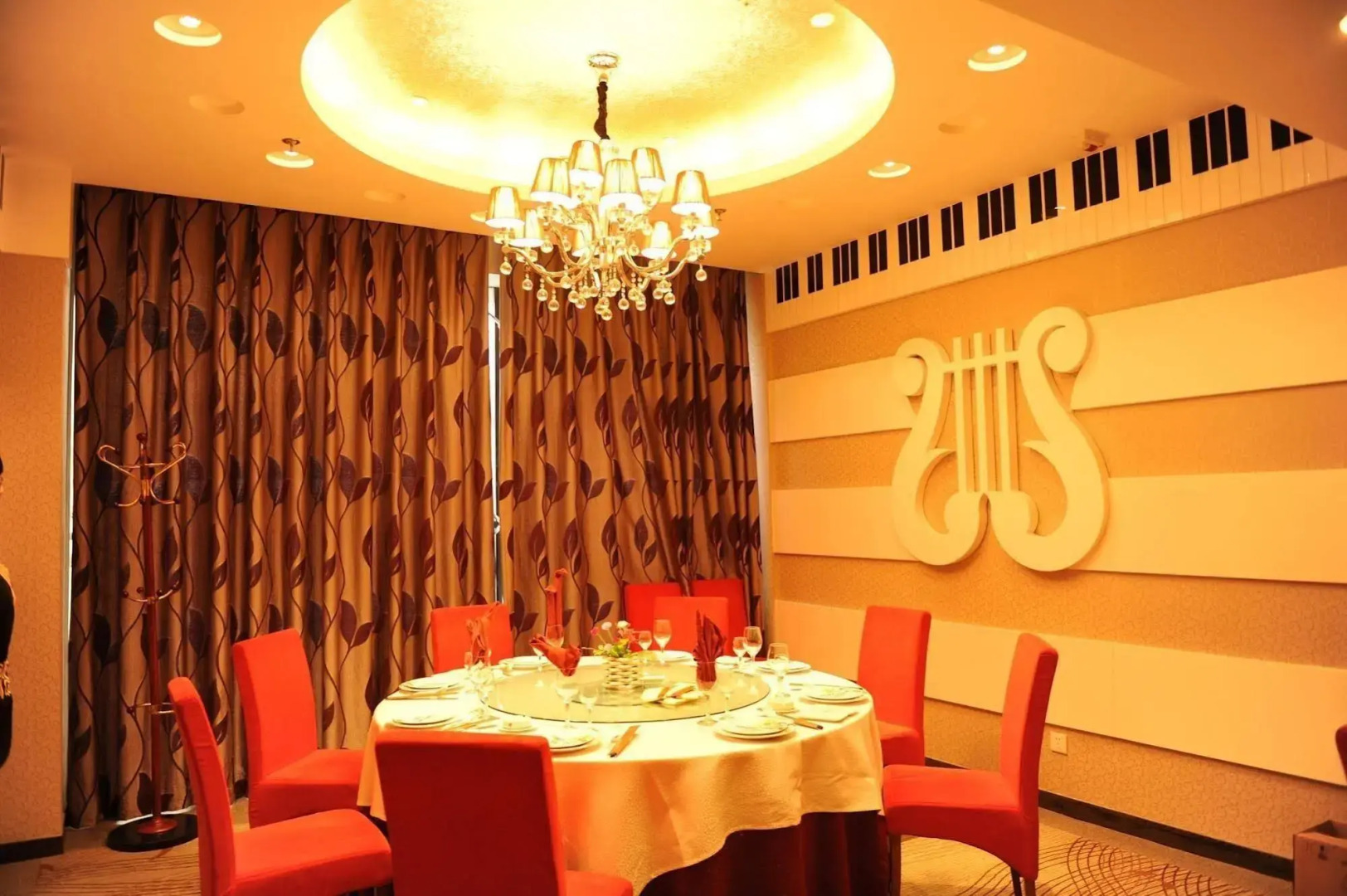 Rezen Qingjie Hotel (Jining New Stadium Branch)