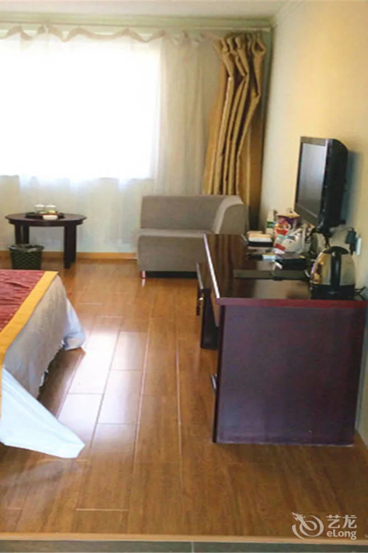 Xinyang Tianyi Express Hotel