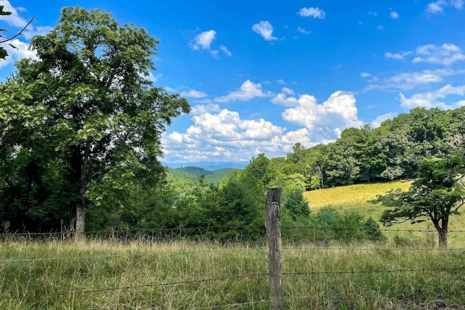 BBQ Deck + Views: 'sweet Suite' in Leicester