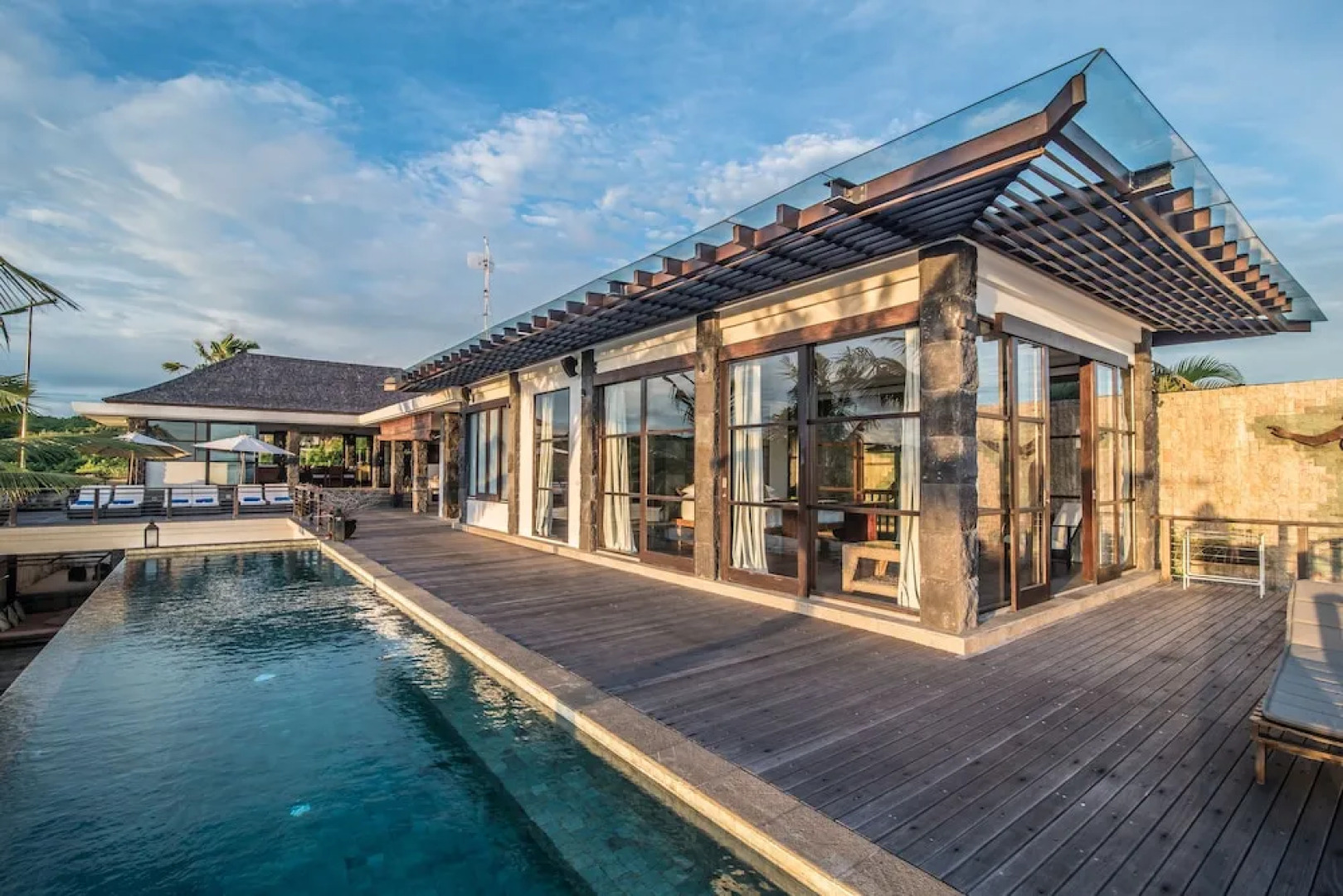 Absolute Cliff Front Pandawa Beach Villa