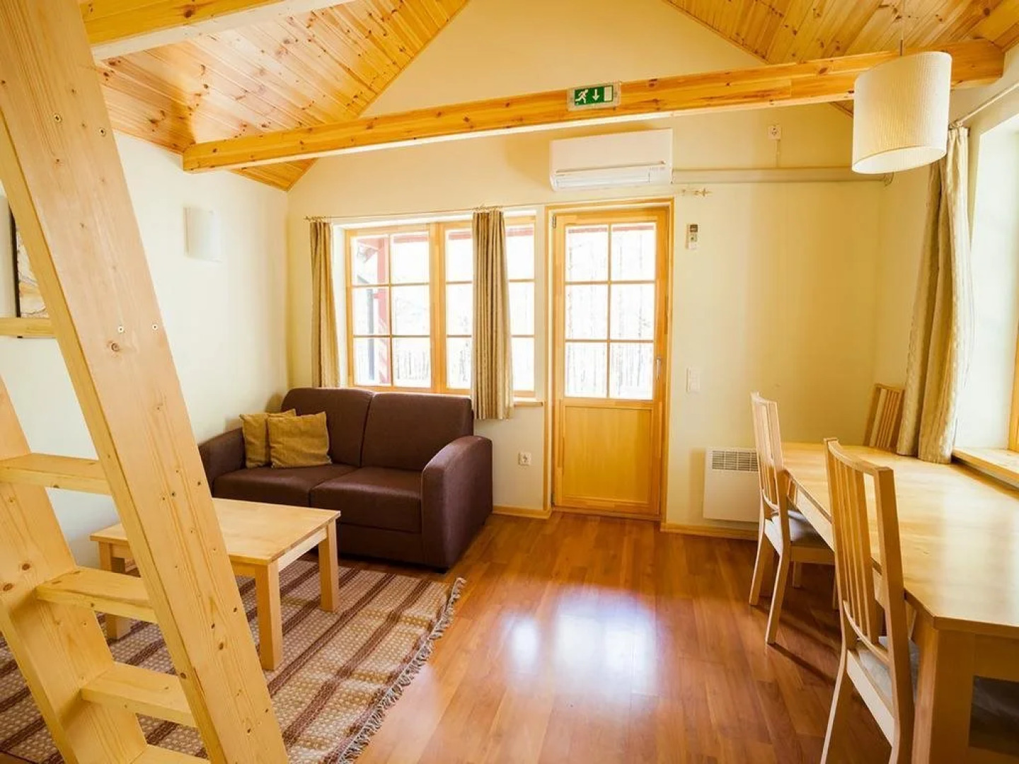 Roosta Holiday Village