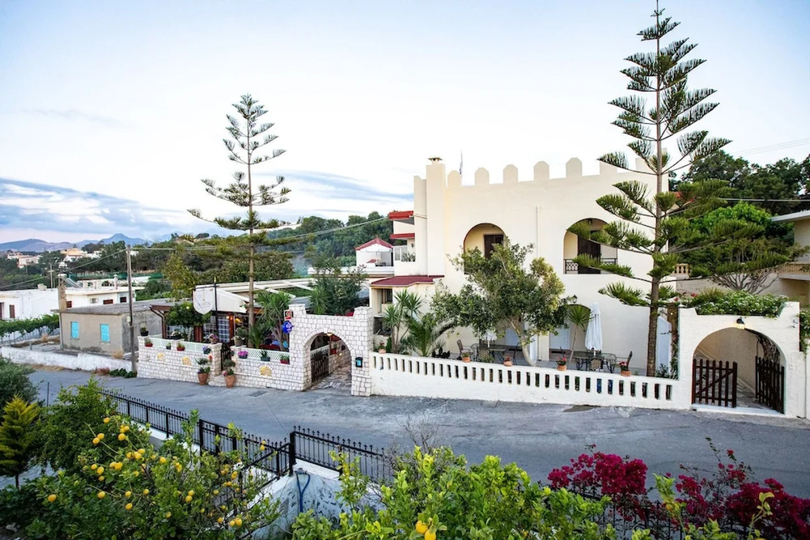 Inviting Arokaria Apartment in Panormo