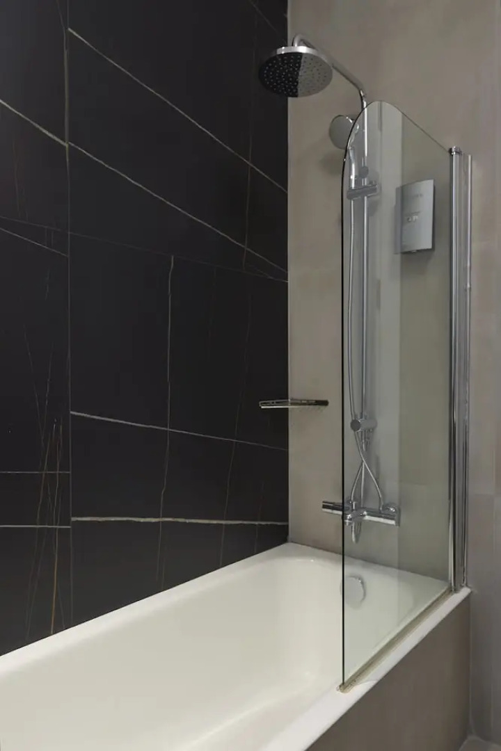 Okendo Terrace Apartment by FeelFree Rentals