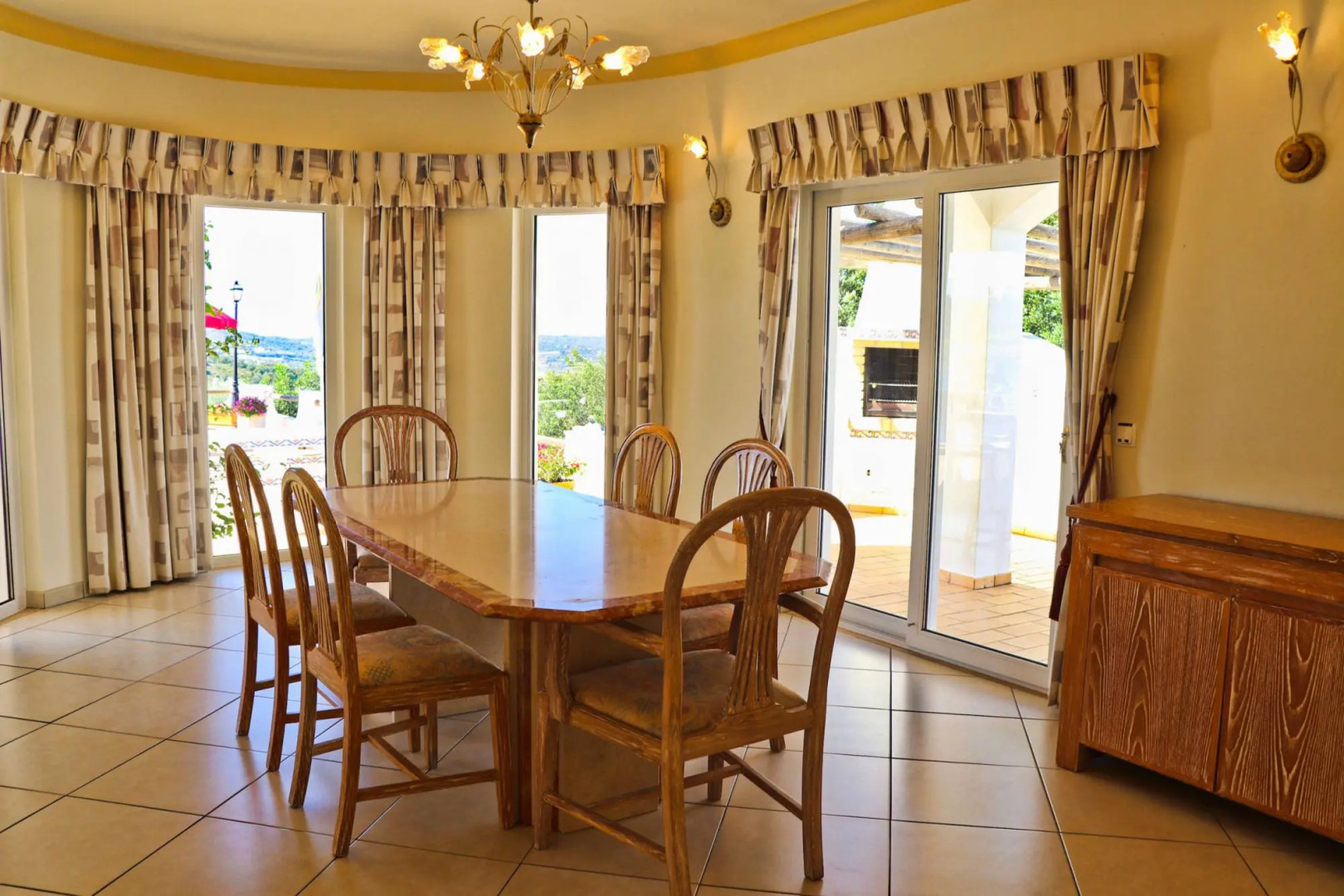 Villa Santa Barbara by Portucasa