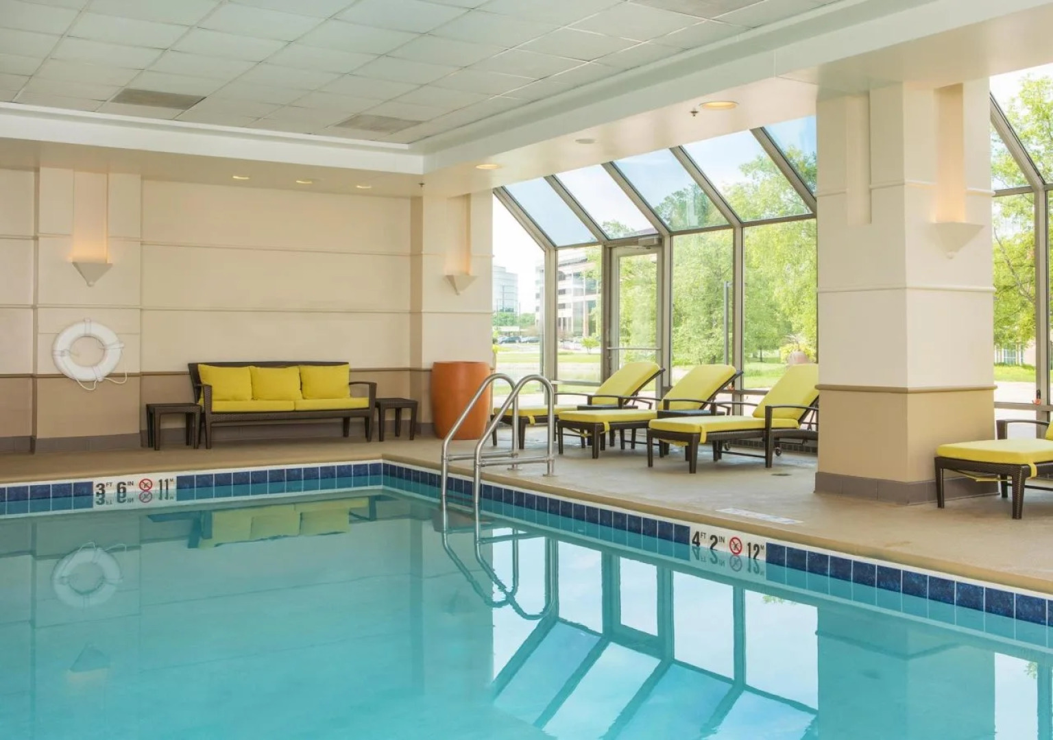 Sheraton Suites Chicago Elk Grove