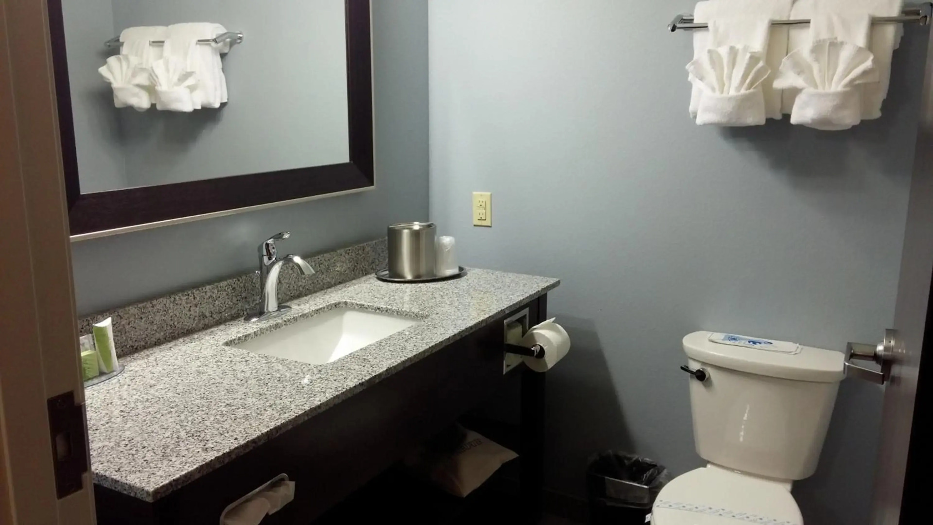 Best Western Plus Boardman Inn & Suites