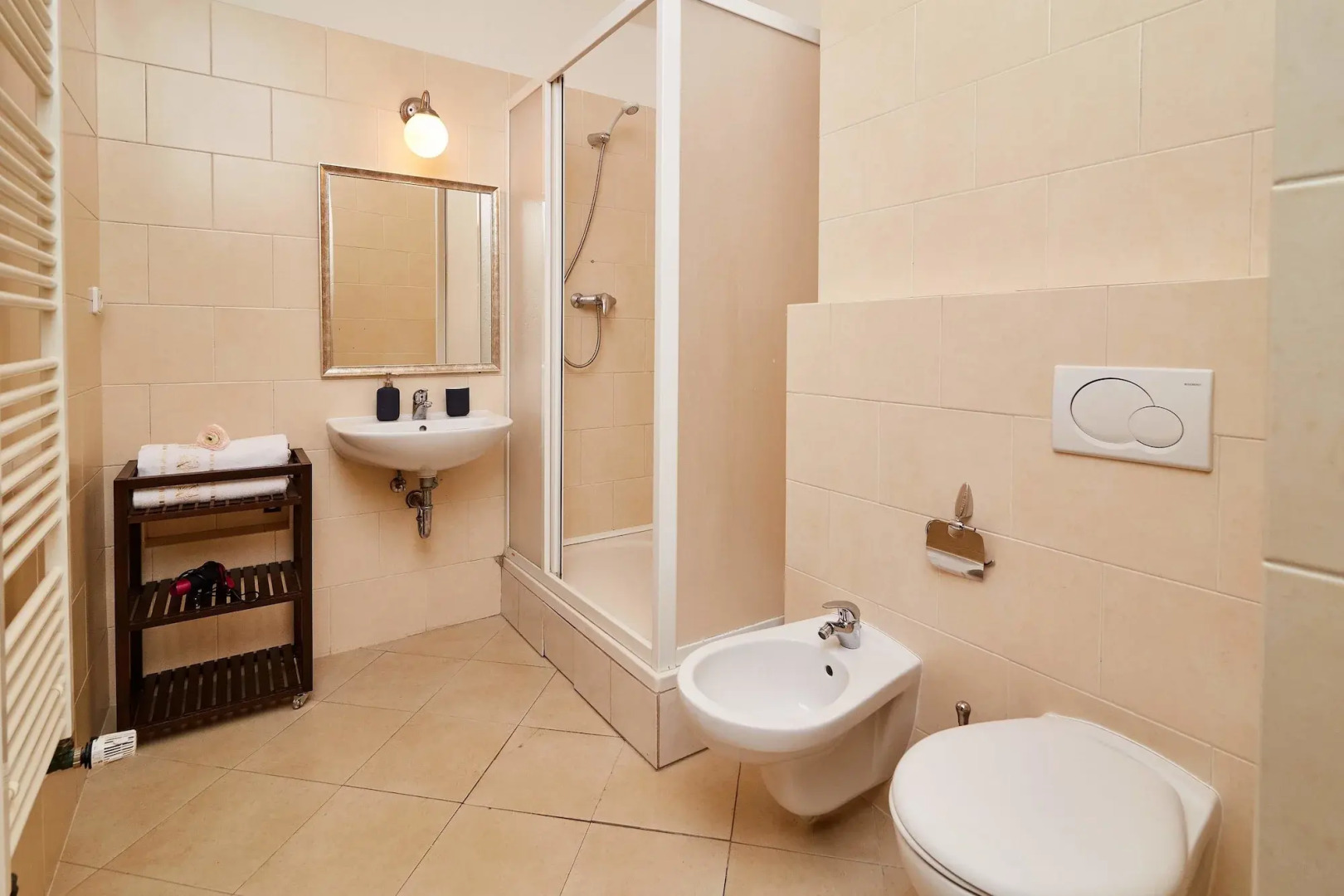 Three Golden Crowns Apartments