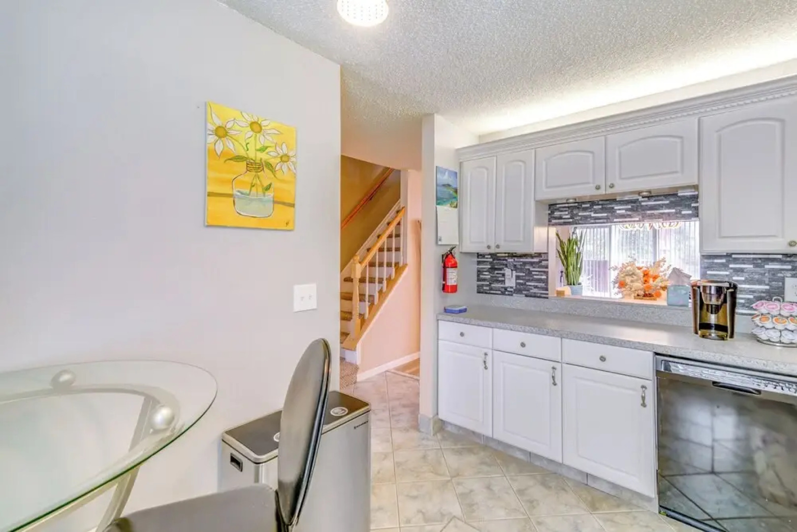 Galloway Townhome w/ Private Deck: Near Casinos!