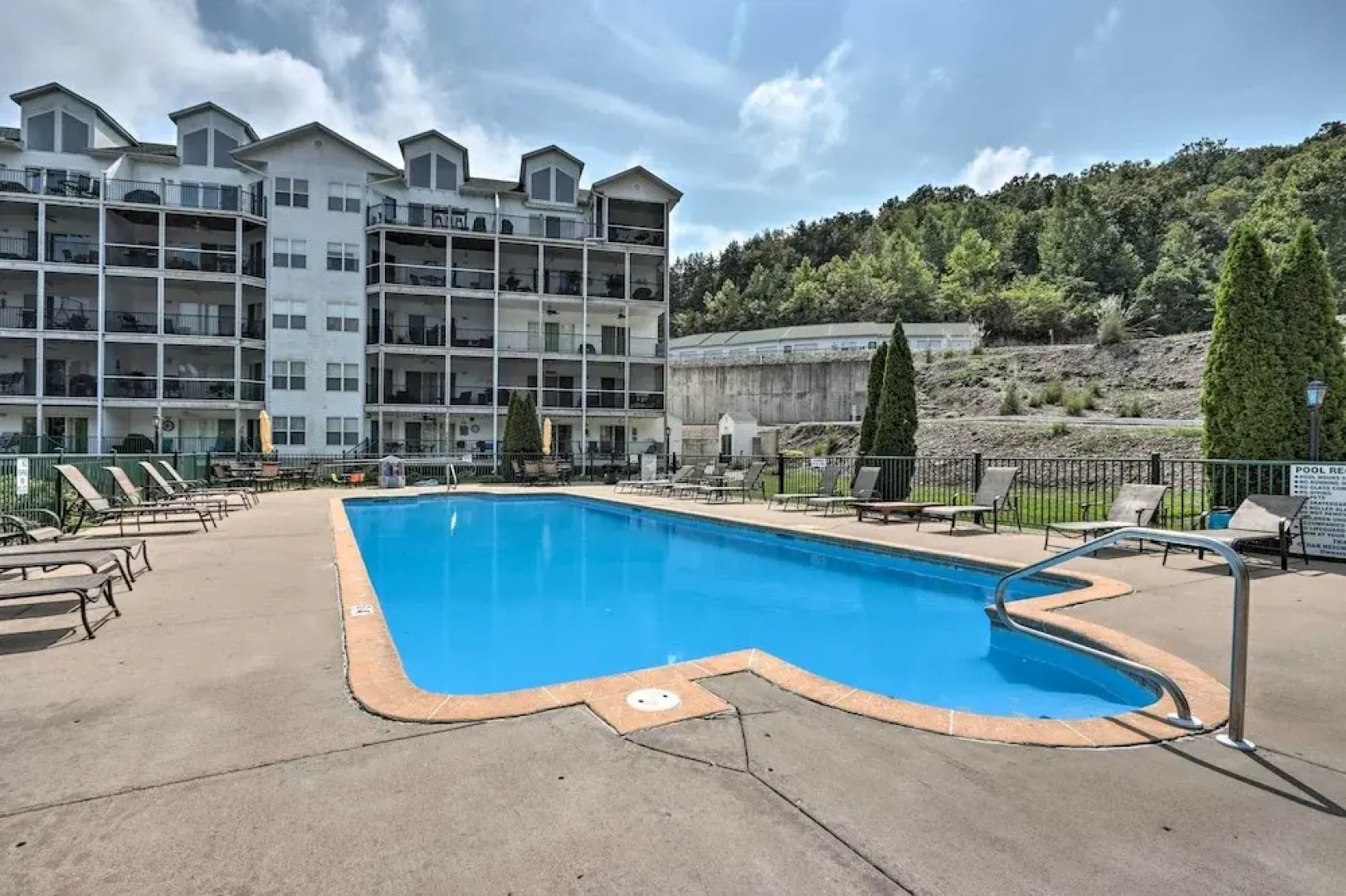 Lakefront Ozark Condo w/ Balcony & Seasonal Pool!