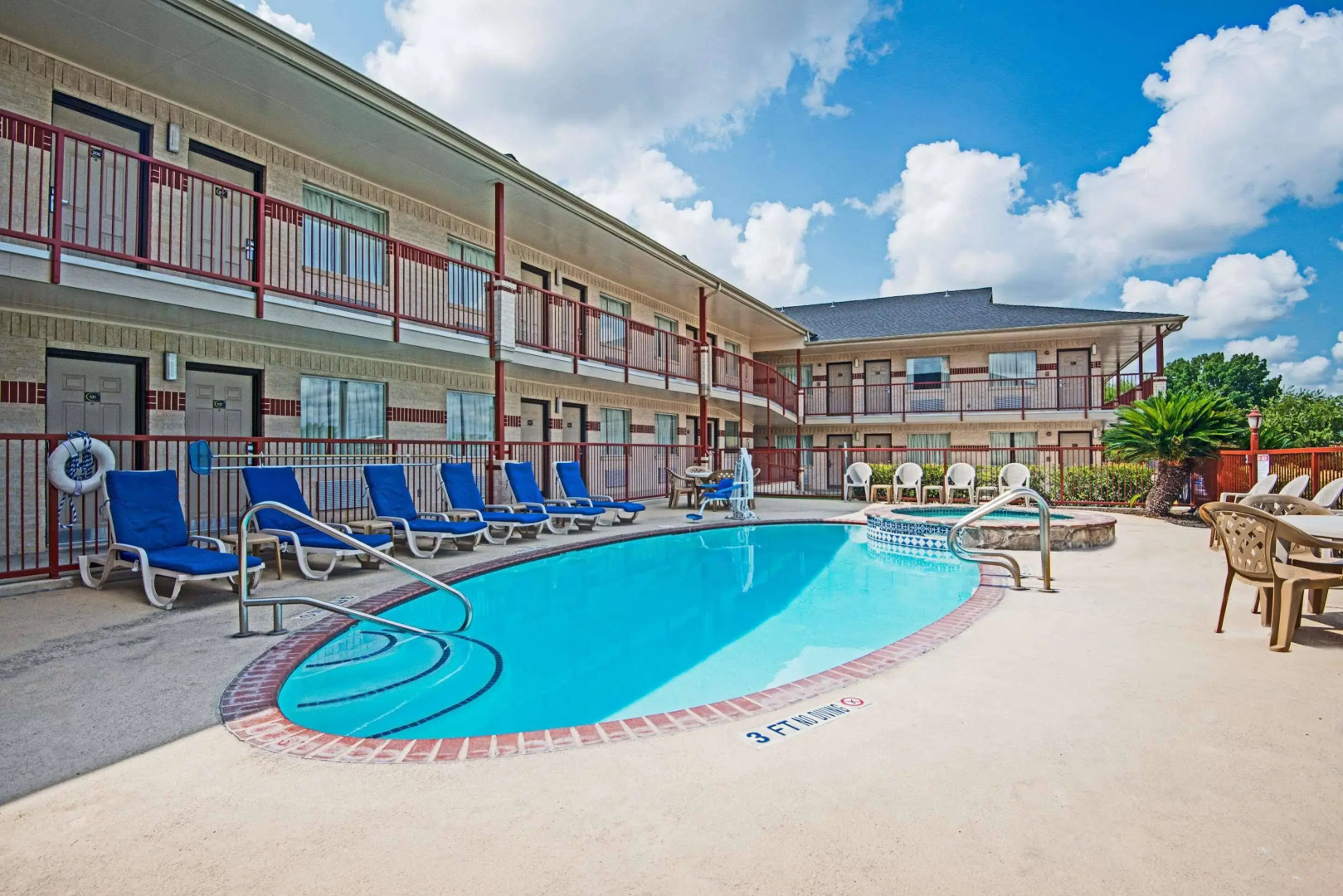 Hill Country Inn & Suites - New Braunfels / Gruene