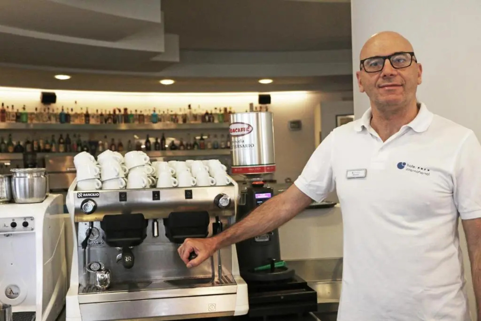 International Hotel & Suite