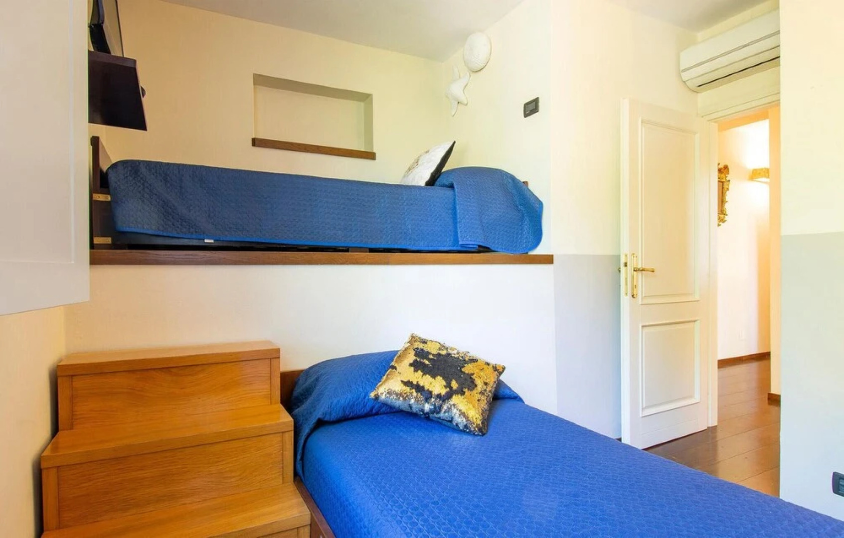 Stunning Home in Larciano With 4 Bedrooms and Wifi