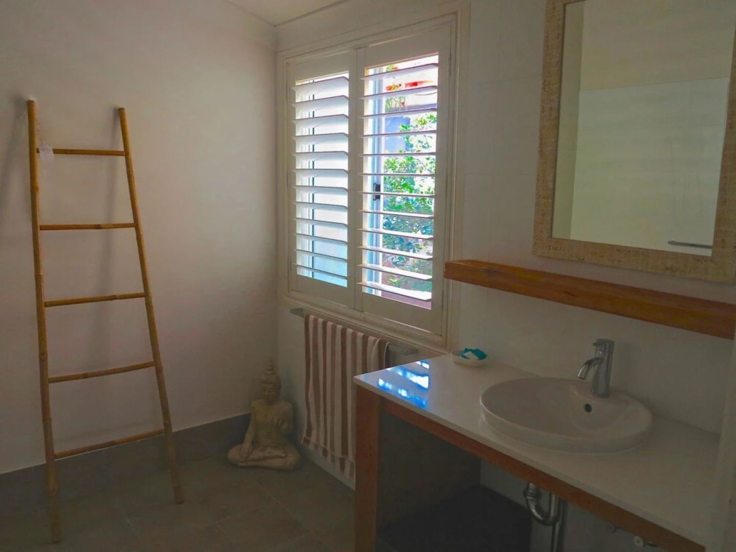 DREAMERS (4 Night Min)