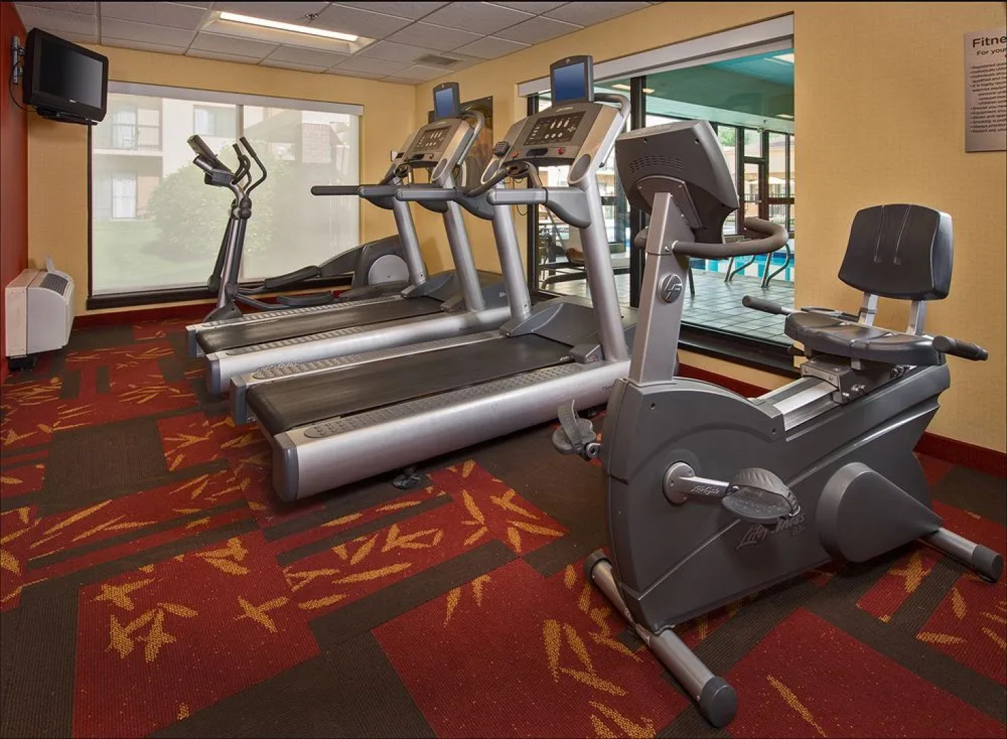 Courtyard Williamsburg Busch Gardens Area