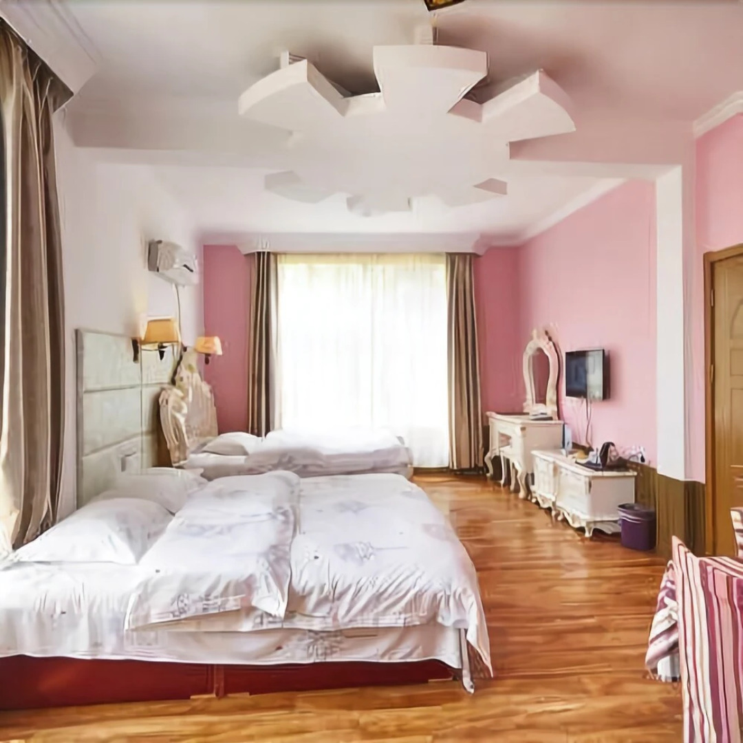 Hai Yue Holiday Hotel