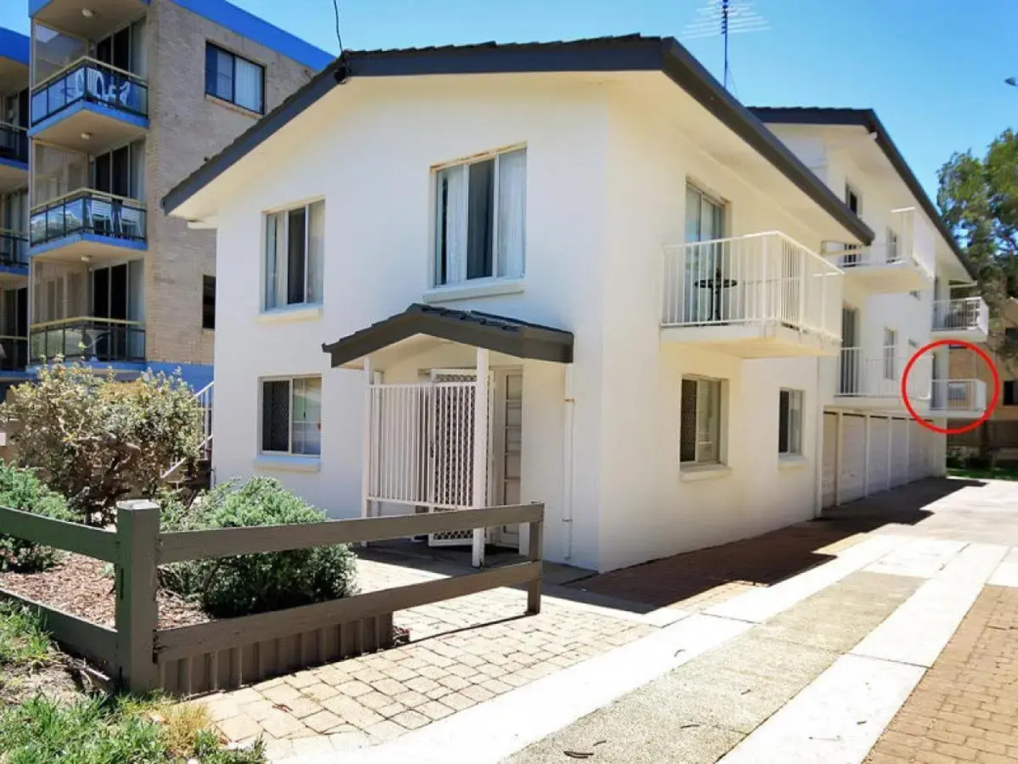 Beachcomber Unit 2 7 Dingle Ave