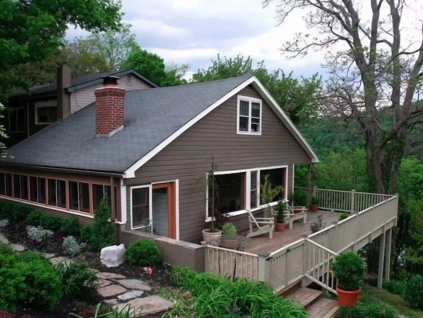 Ledge House Bed & Breakfast