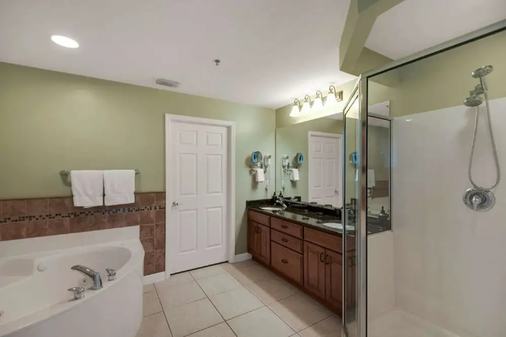 Sterling Beach Resort 3 Bedroom Apartment