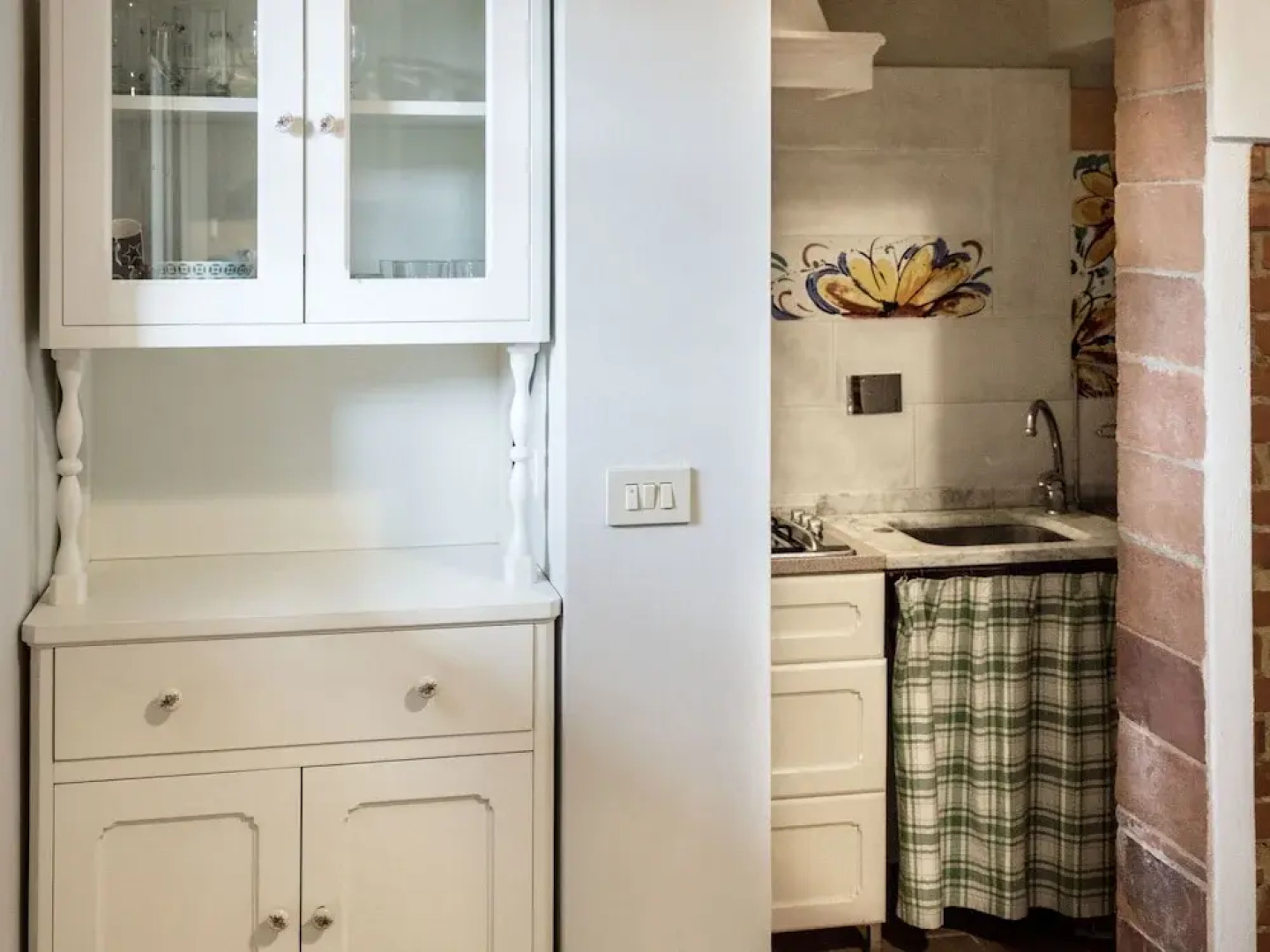 Spacious Cottage in Palaia With Private Pool