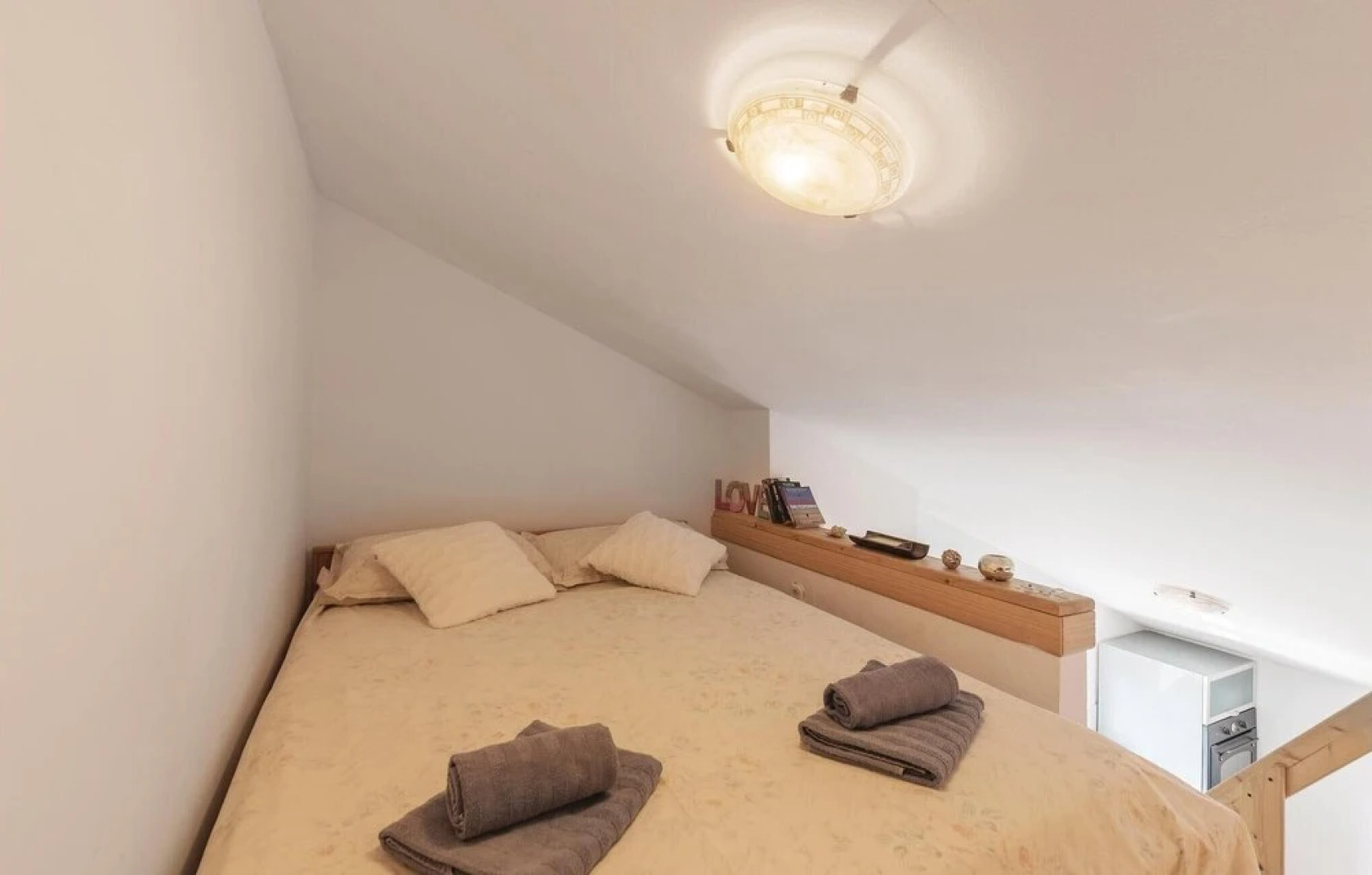 Awesome Home in Koromacno With Wifi and 1 Bedrooms