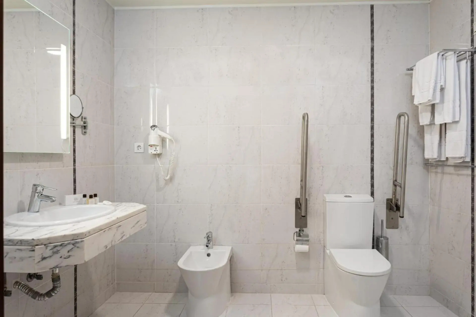 Aveiro Center Hotel