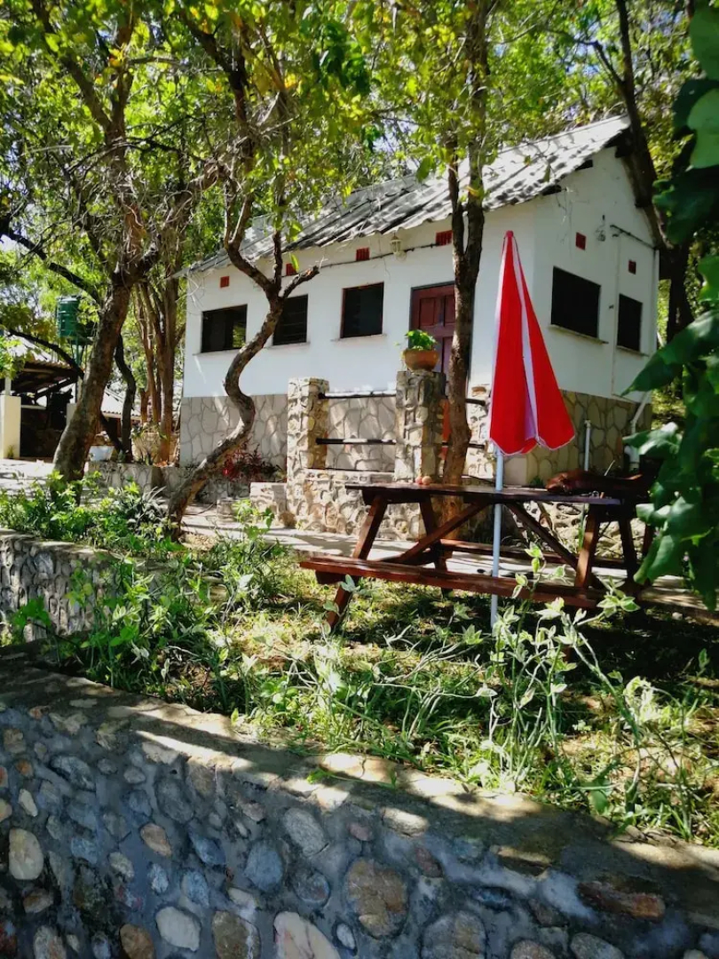 Stunning 1-bed House in Siavonga