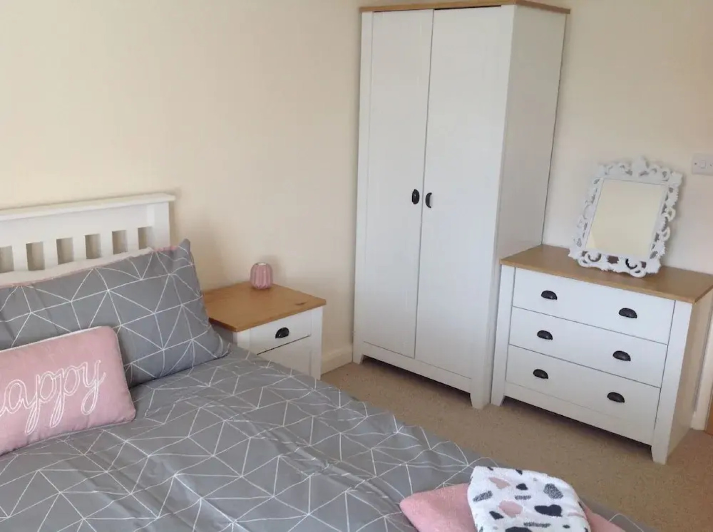 Pretty Properties Tillage Green