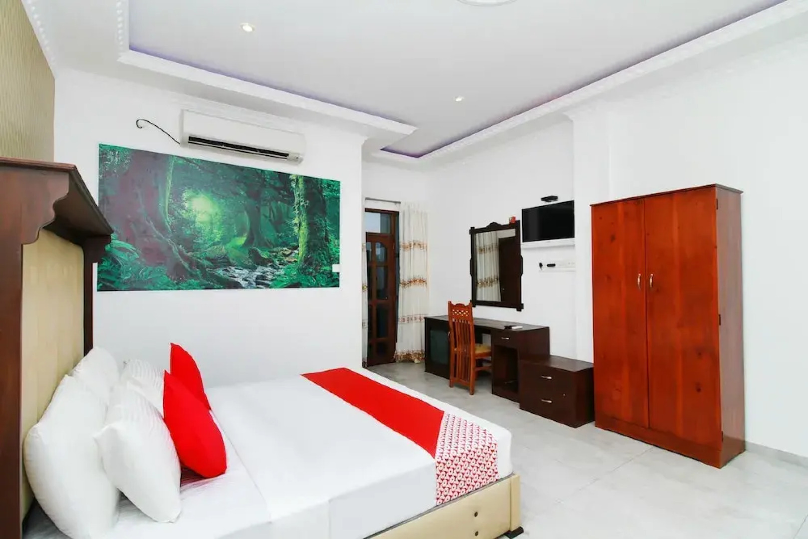 OYO 339 Chandiv Hotel