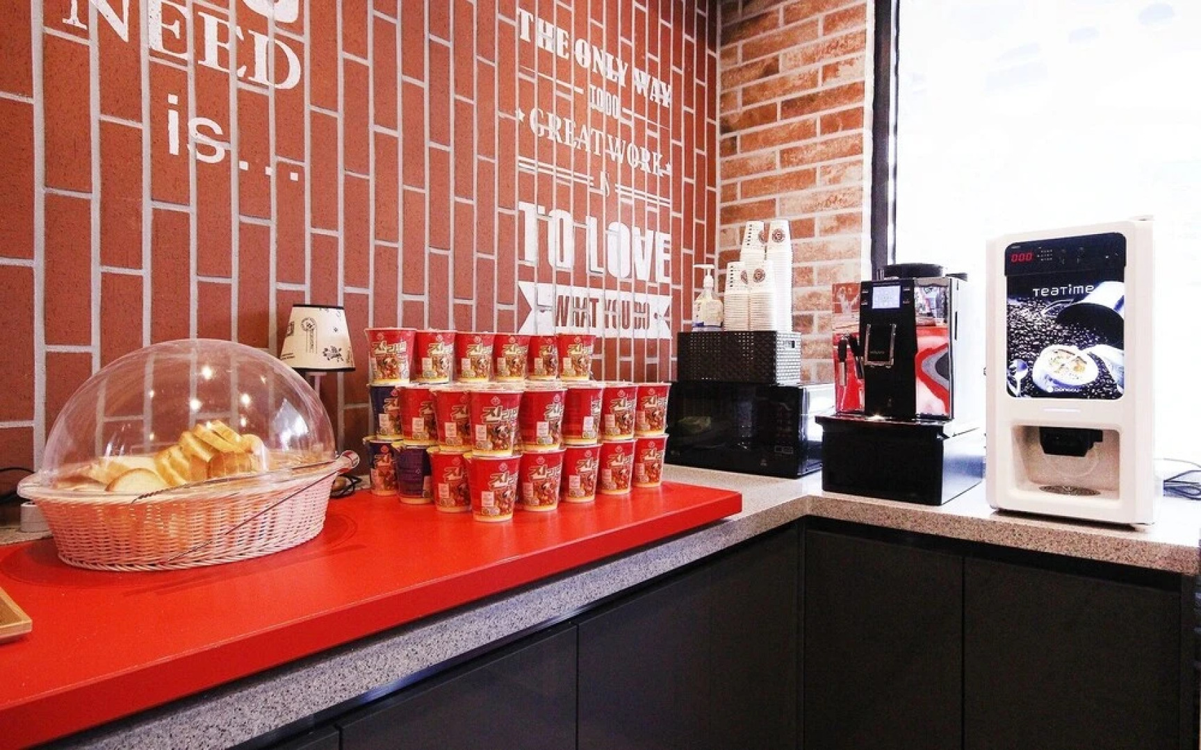 Yeongju Case Business Hotel