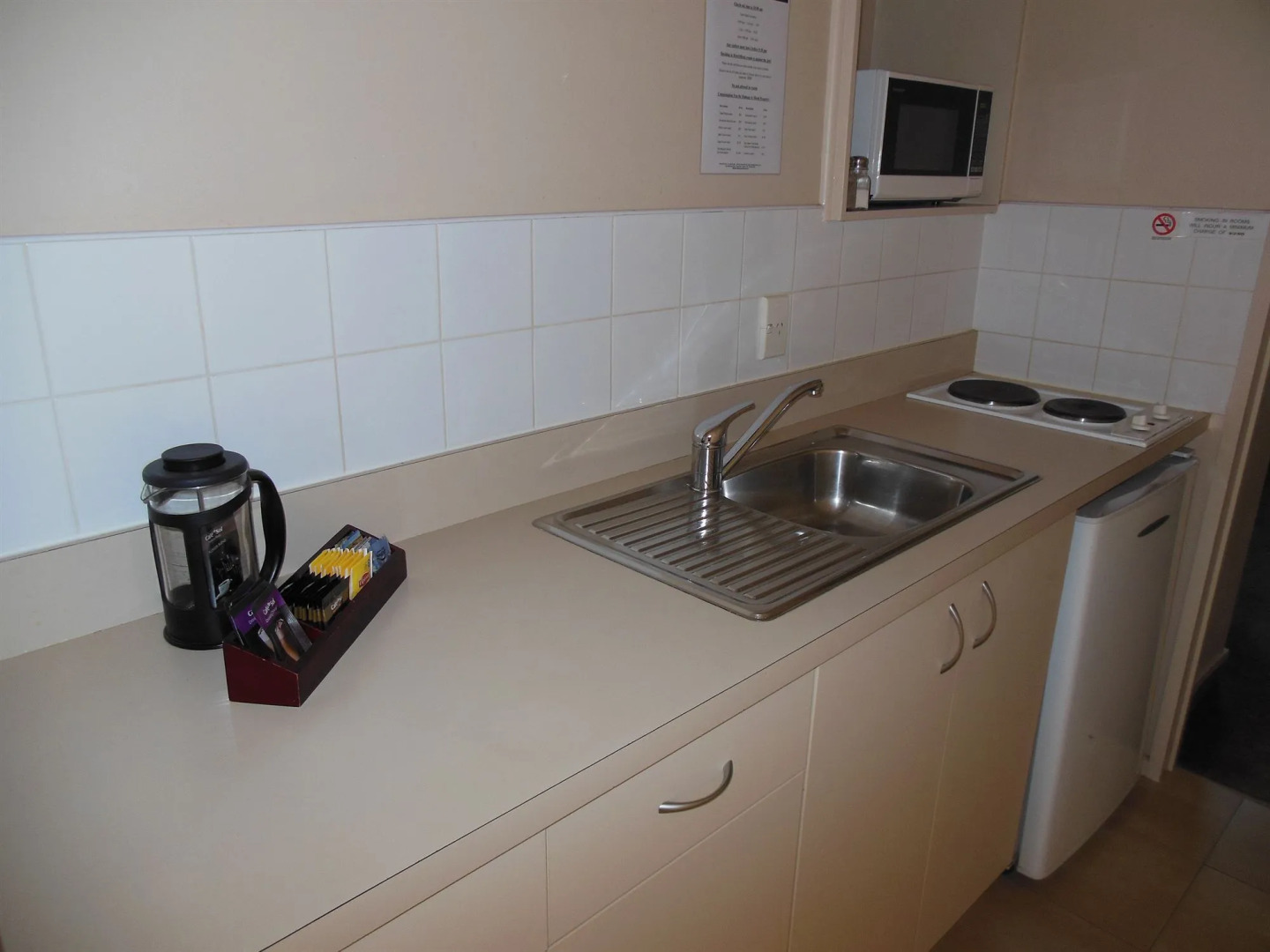 Asure Camelot Arms Motor Lodge