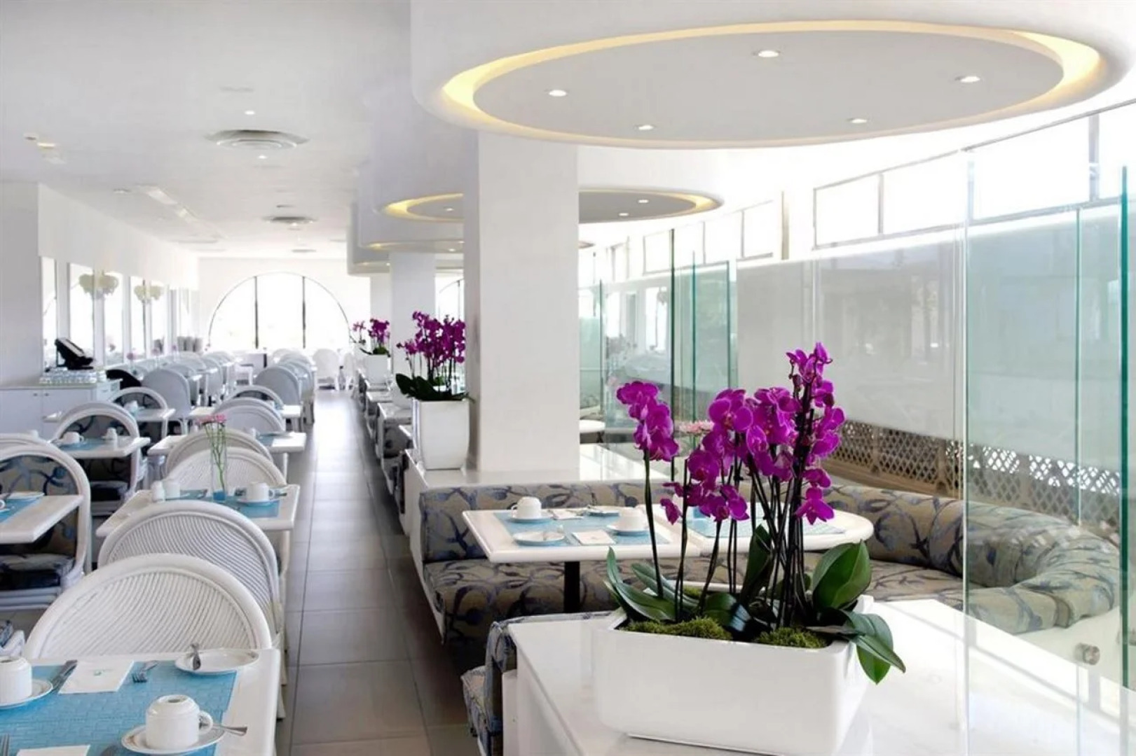 Palm Beach Hotel & Bungalows