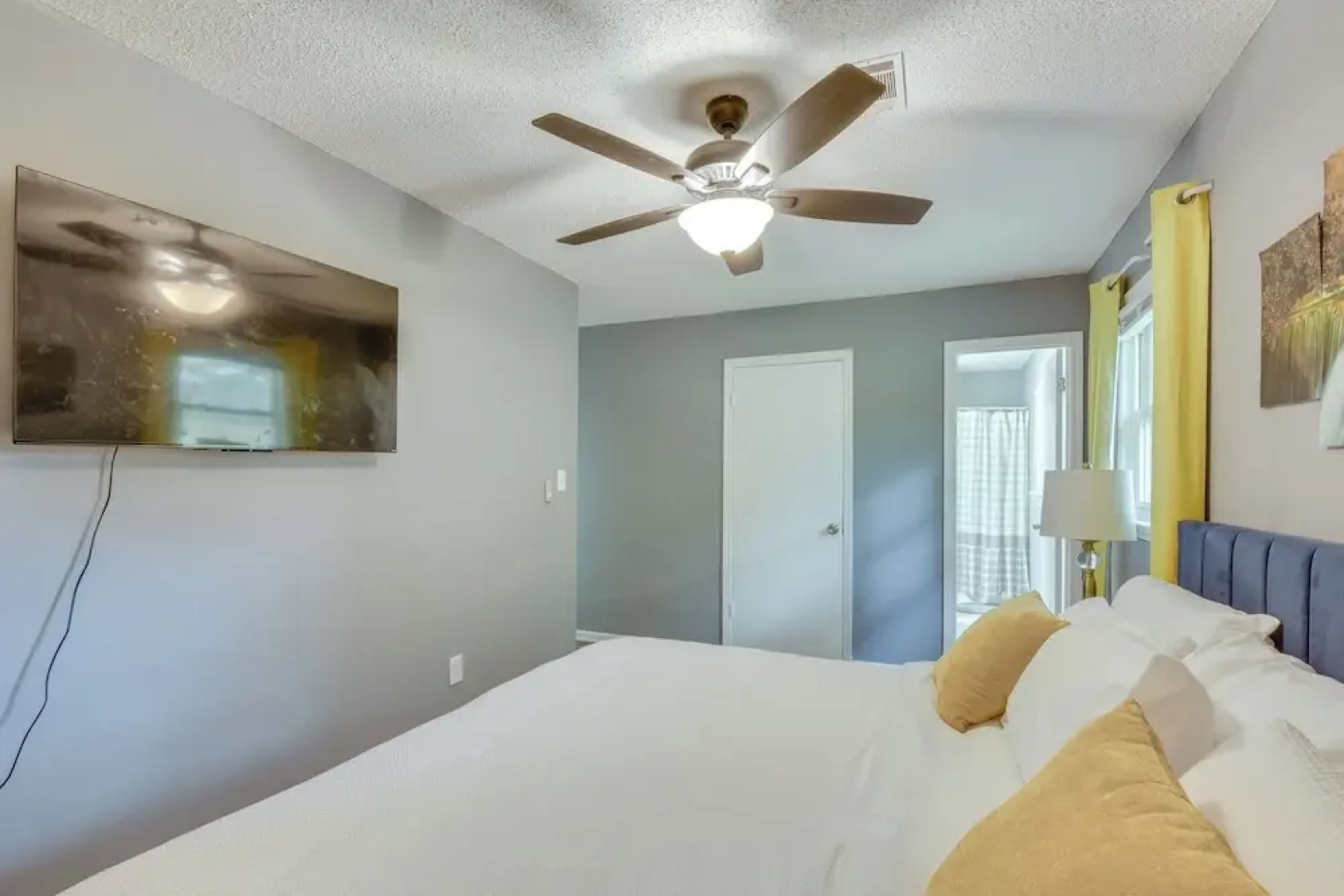 Athens Home w/ Deck - Near Sanford Stadium!