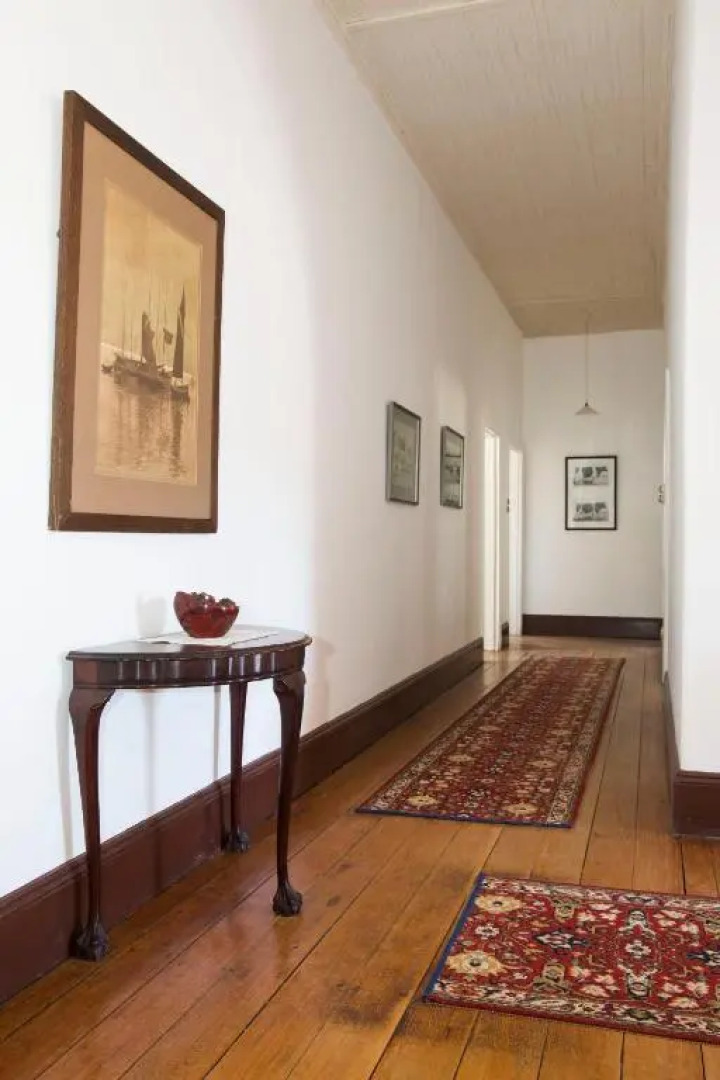 Roode Bloem Farm House