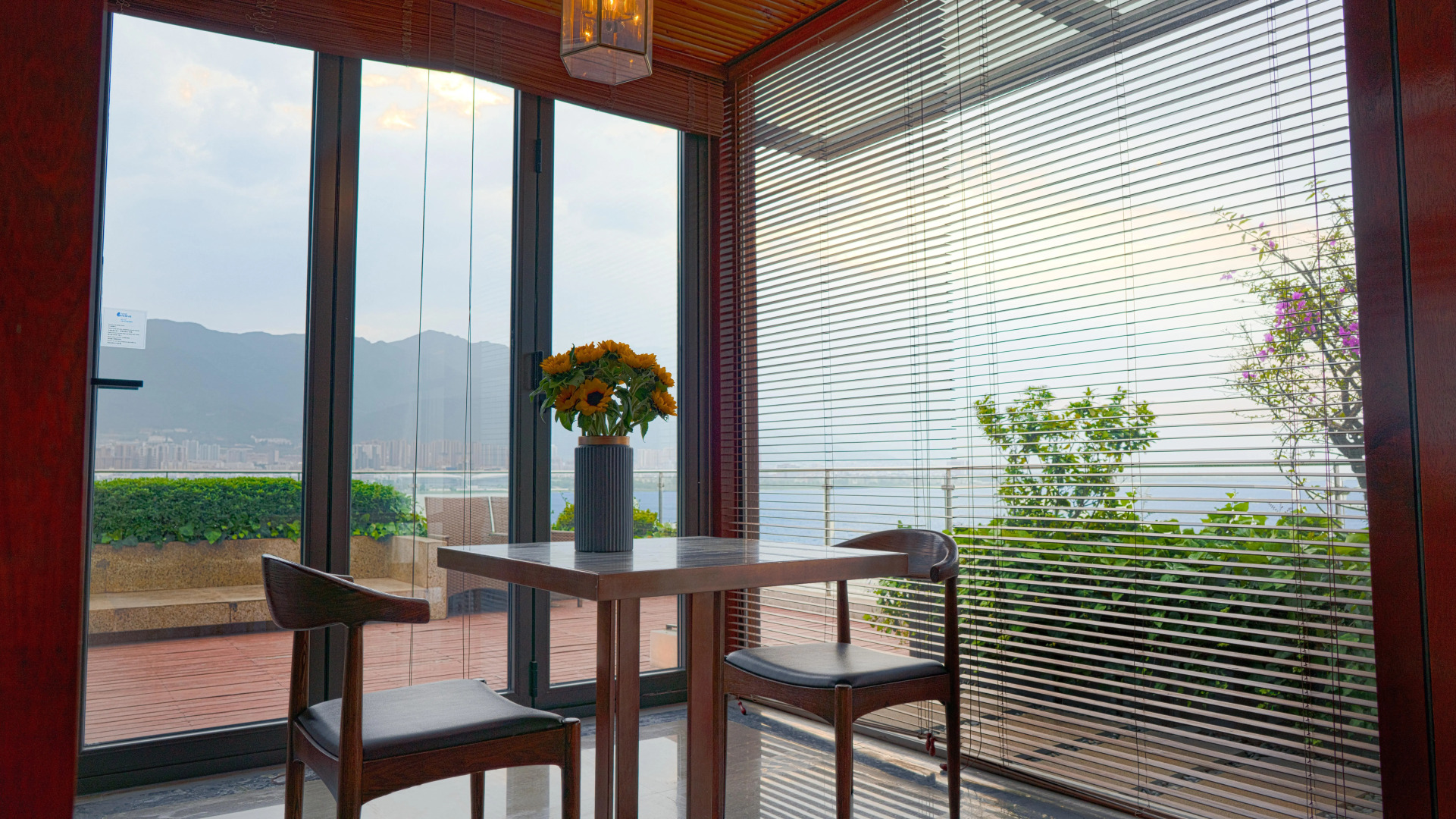 Hotel Indigo Dali Erhai by IHG