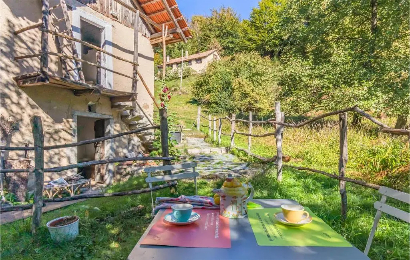 Awesome Home in Artò With