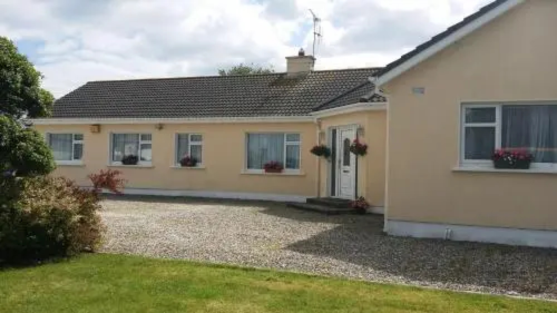 Anchor House Bed  Breakfast