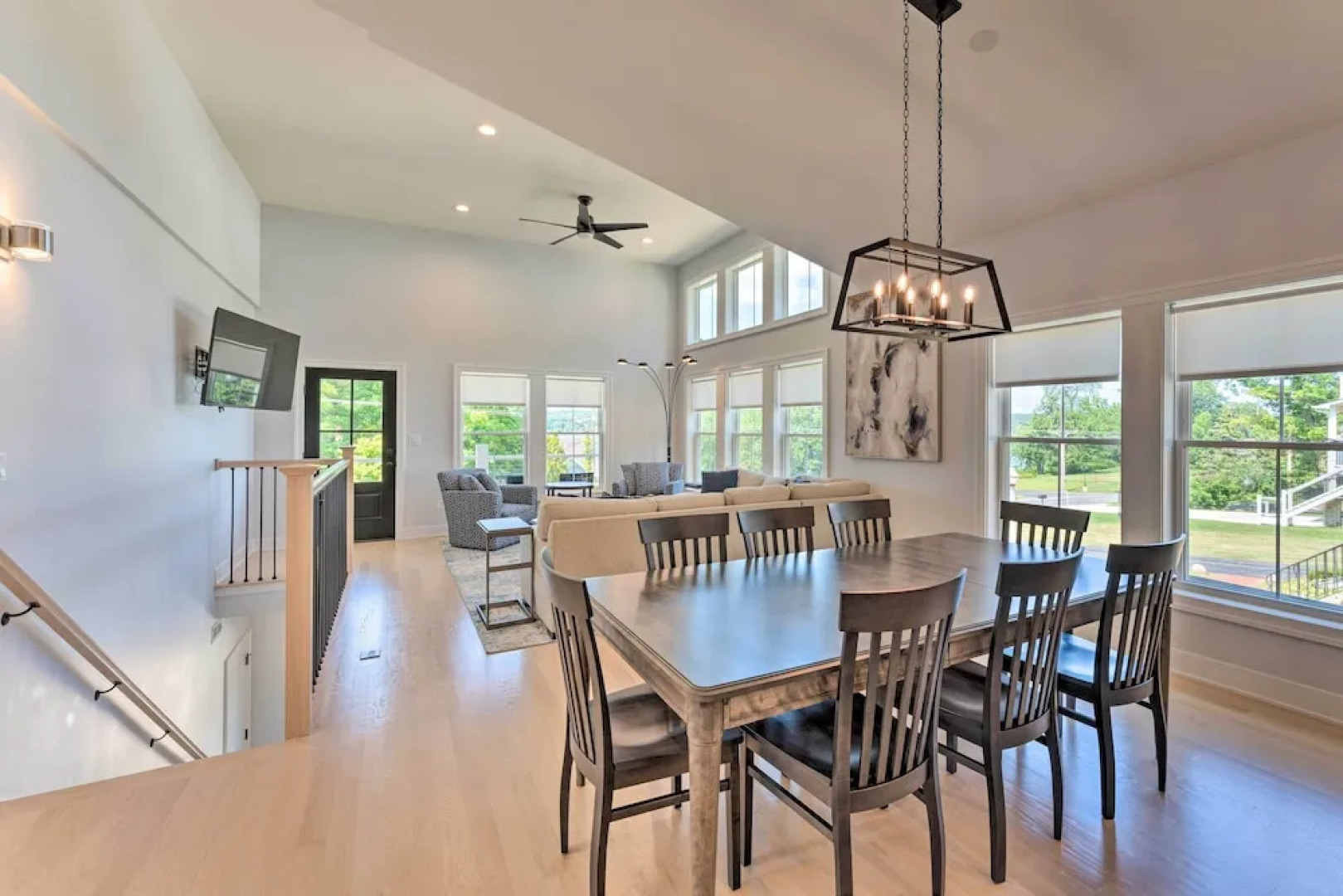 Fantastic House: Balcony, Steps to Lake Como!