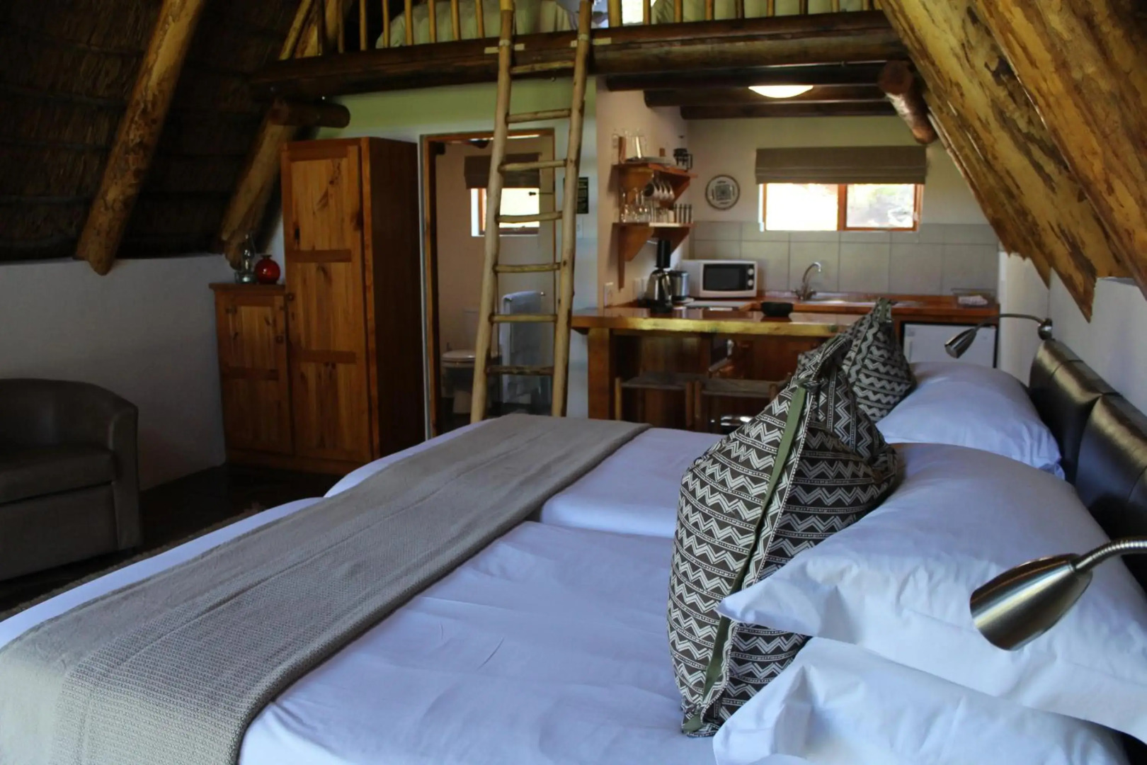 Ko-Ka Tsara Bushcamp