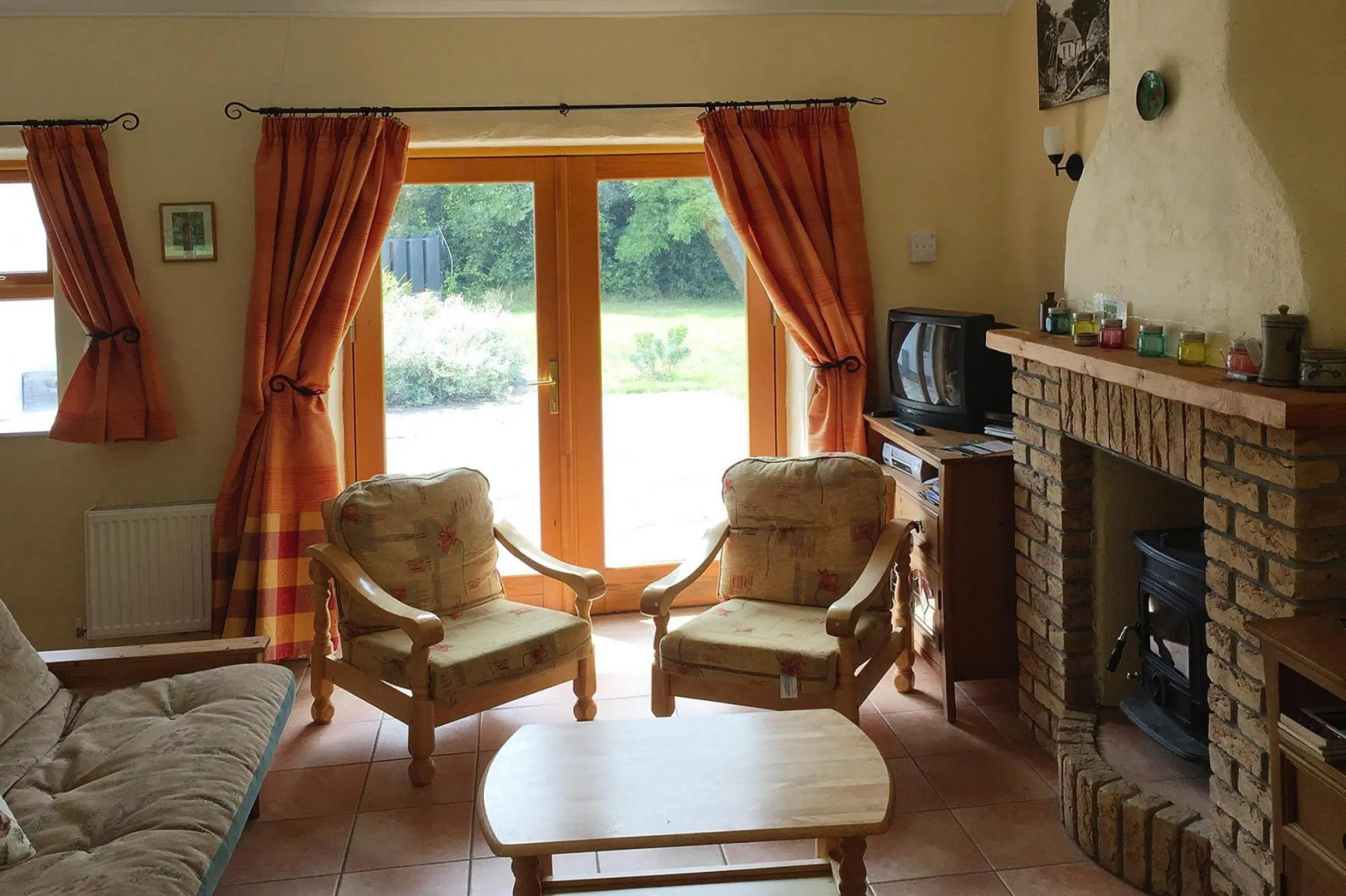 TerryGlass cottage with BBQ