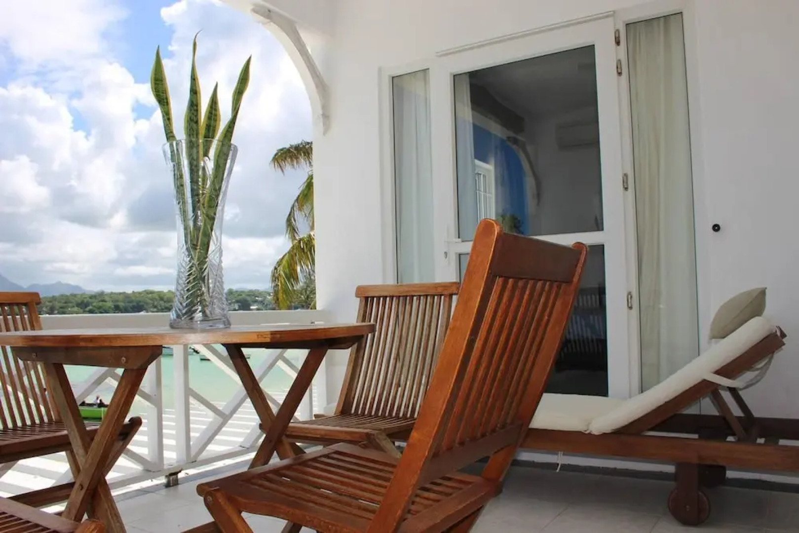 Apartment with 2 Bedrooms in Trou D'Eau Douce, with Wonderful Sea View, Furnished Terrace And Wifi