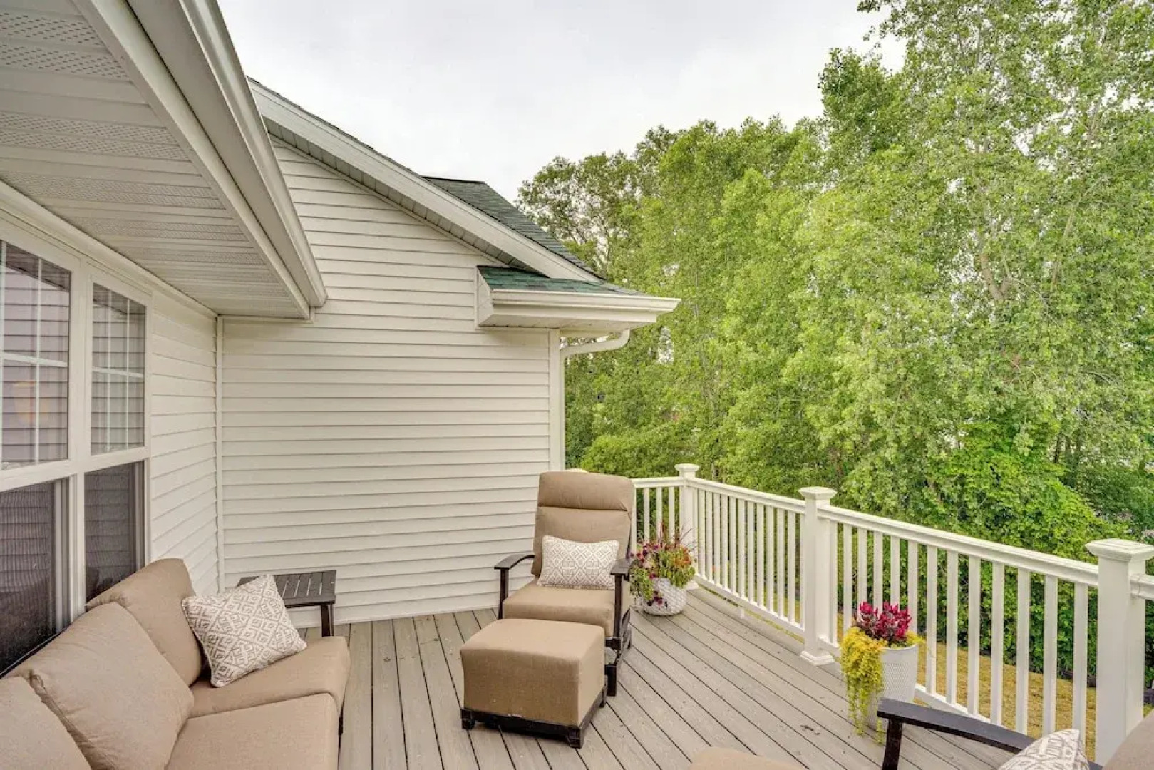 Walk to Beaches + Restaurants: Elkhart Lake Escape